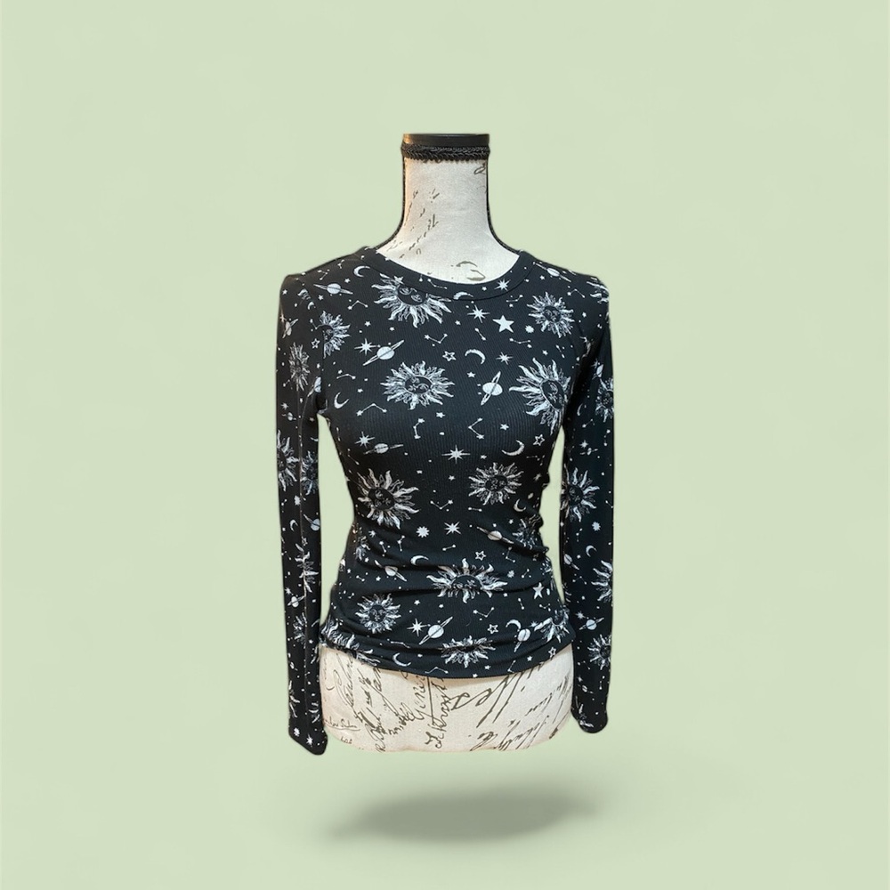 No Boundaries Black Floral Long Sleeve Tee